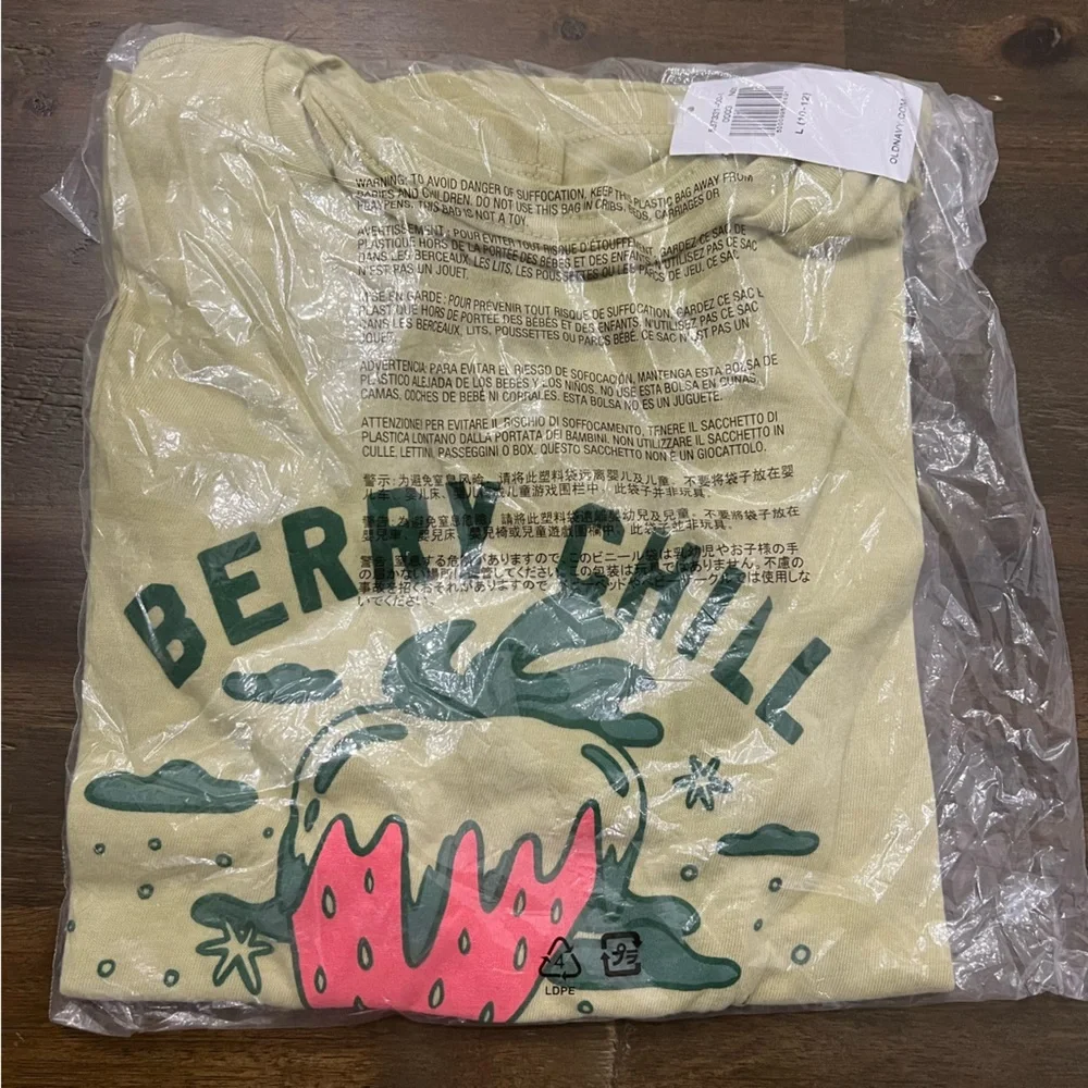 ✅ Old Navy “Berry Chill Vibes” graphic t shirt for  girls NEW size 12 Large